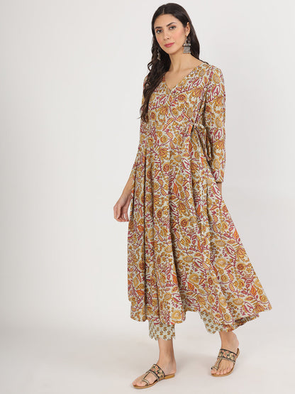 Green Floral Print Cotton Kurta Pants Set For Women | LASVINI - Redefining Indian Fashion with Elegance