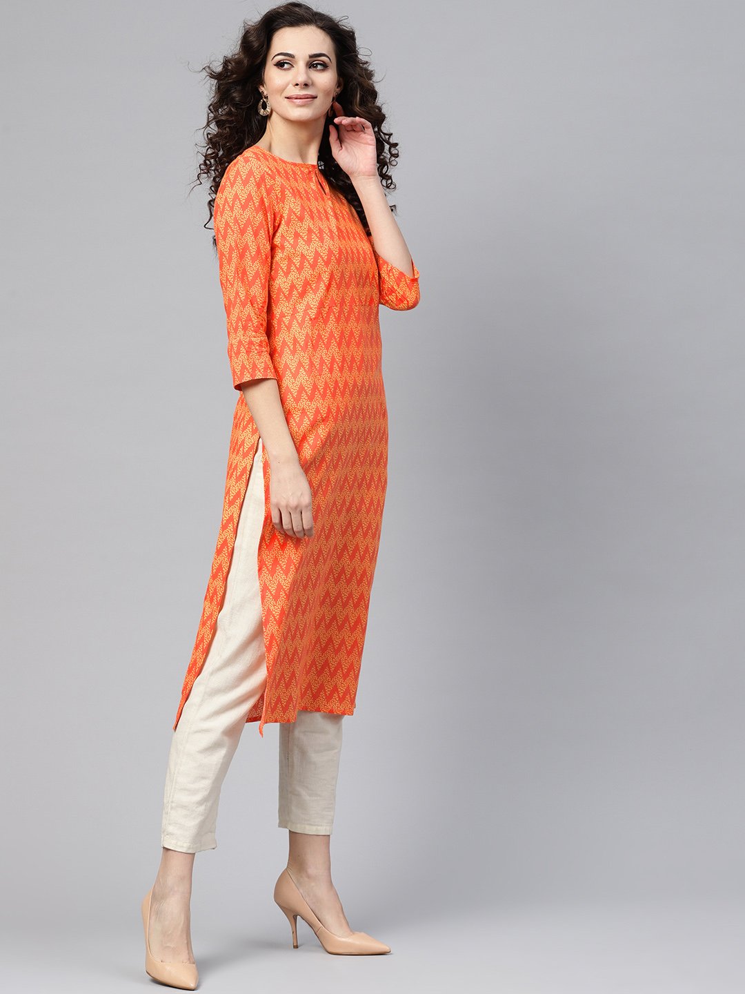 Peach Staright Kurta With Keyhole Neck & 3/4 Sleeves | LASVINI - Redefining Indian Fashion with Elegance
