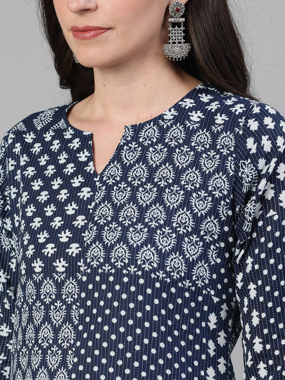 Women Indigo Three-Quarter Sleeves Straight Kurta With Palazzo With Pockets | LASVINI - Redefining Indian Fashion with Elegance