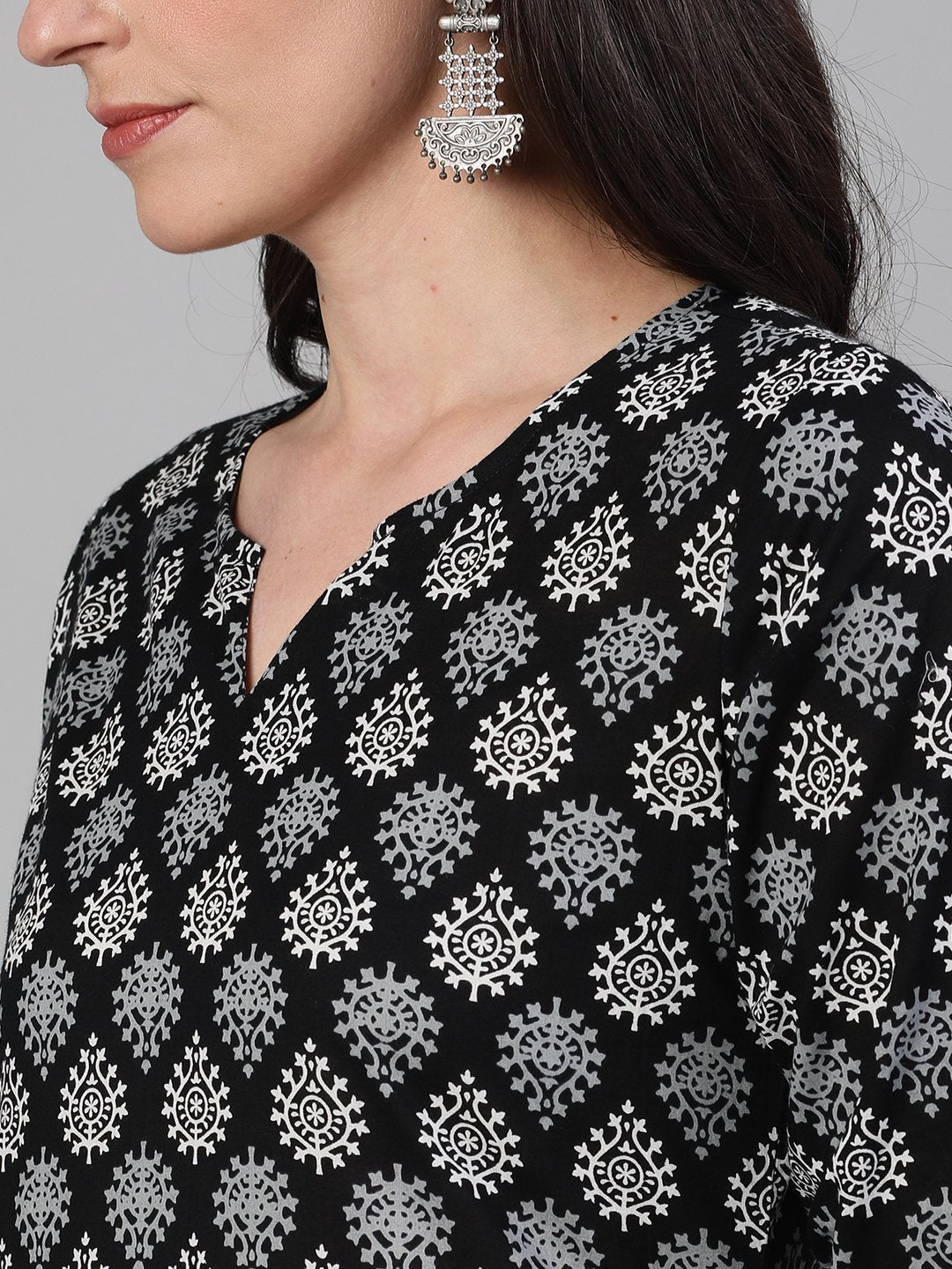 Women Black Calf Length Three-Quarter Sleeves Straight Ethnic Motif Printed Cotton Kurta With Pockets And Face Mask | LASVINI - Redefining Indian Fashion with Elegance