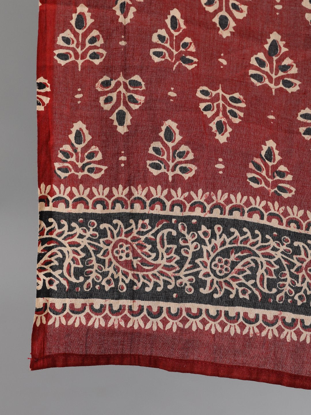 Women Maroon And Black Three-Quarter Sleeves Printed Kurta-Palazzo With Pockets Dupatta And Fask Mask | LASVINI - Redefining Indian Fashion with Elegance