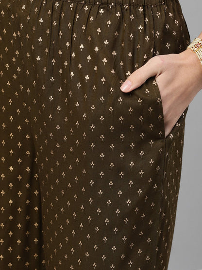 Women Mehendi Green Three-Quarter Sleeves Gold Printed Kurta-Palazzo With Pockets And Fask Mask | LASVINI - Redefining Indian Fashion with Elegance