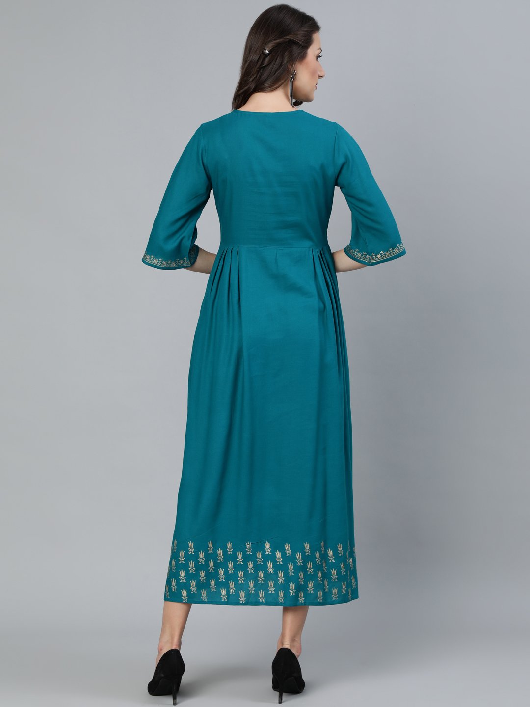 Women Green & Gold Block Printed Dress With Three Quarter Sleeves | LASVINI - Redefining Indian Fashion with Elegance