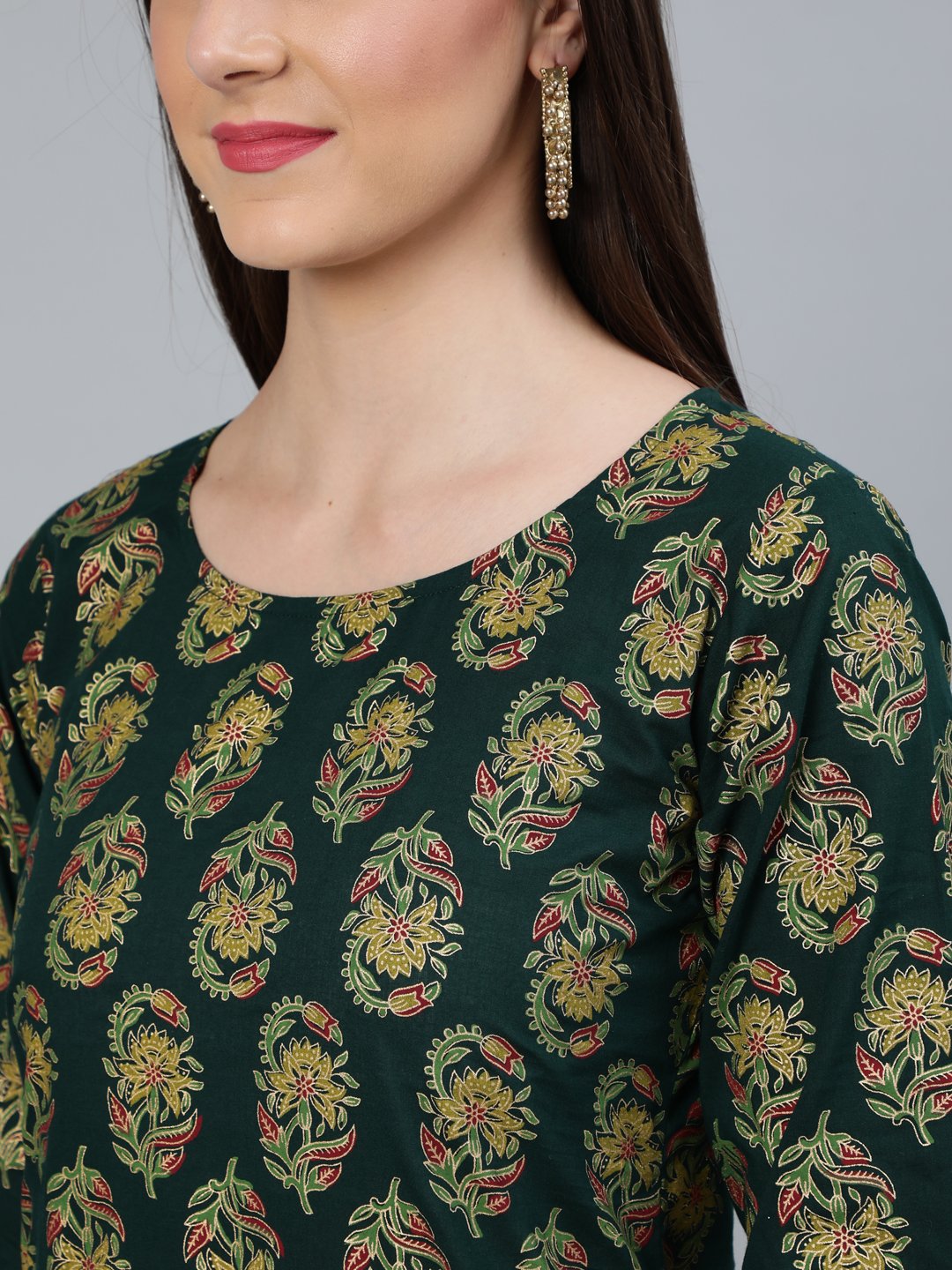 Women Dark Green & Gold Printed Straight Kurta With Round Neck & Three Qauter Sleeves | LASVINI - Redefining Indian Fashion with Elegance