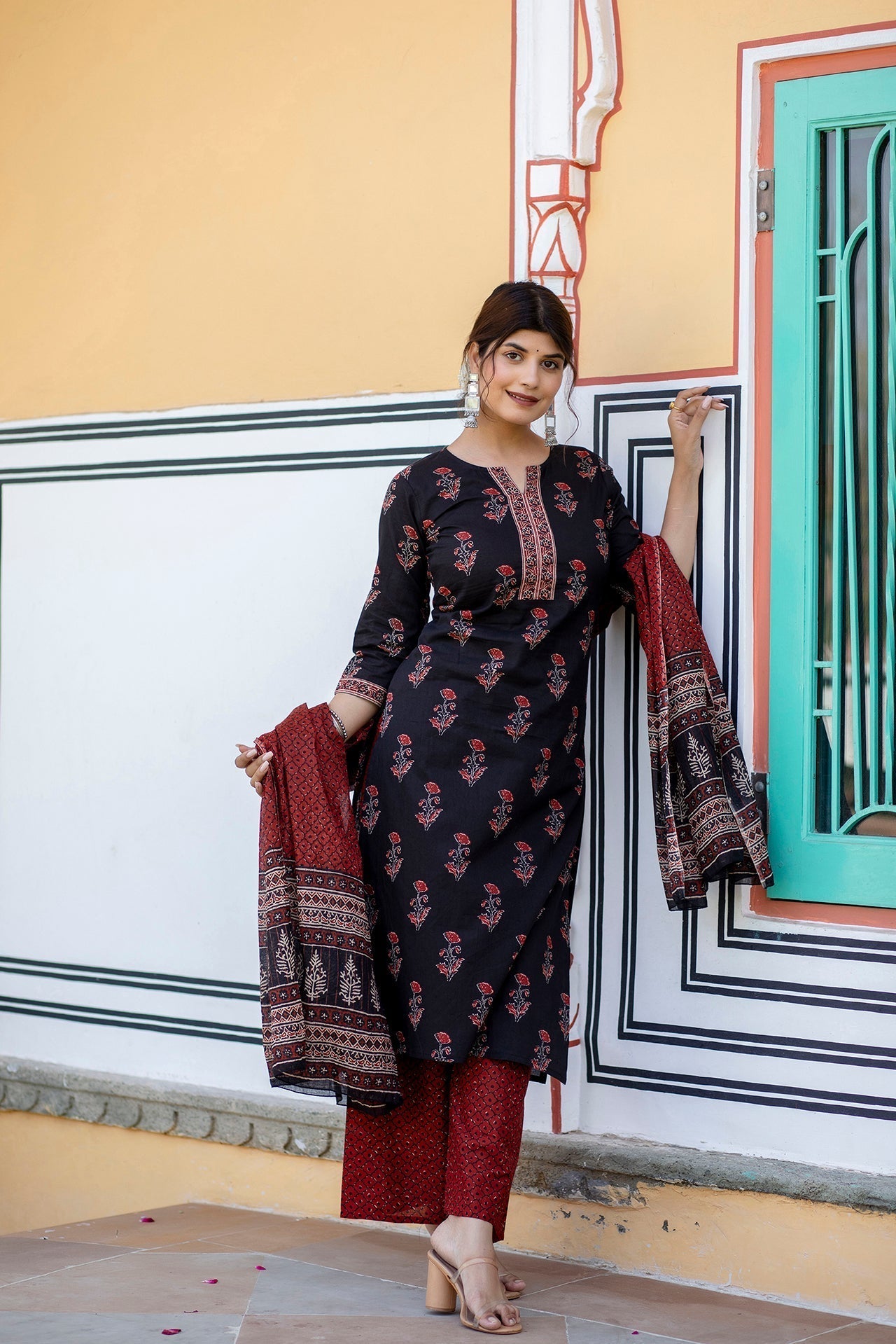 Women Black & Maroon Floral Printed Straight Kurta With Palzzo And Dupatta | LASVINI - Redefining Indian Fashion with Elegance