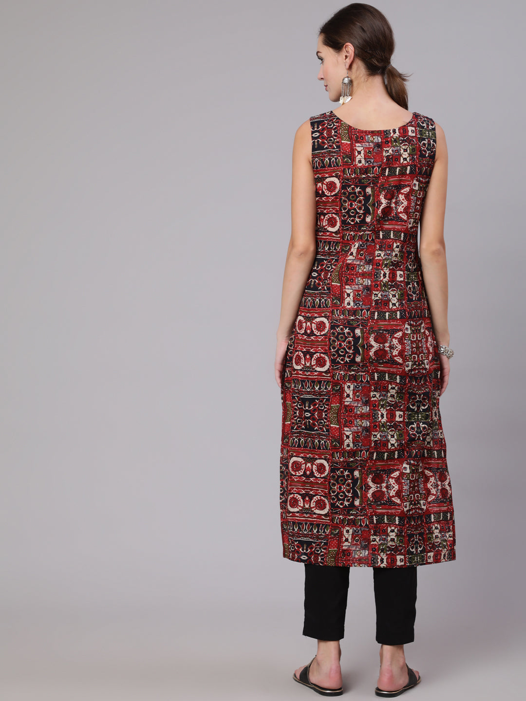 Women Multicoloured Printed Thread Work Kurta | LASVINI - Redefining Indian Fashion with Elegance