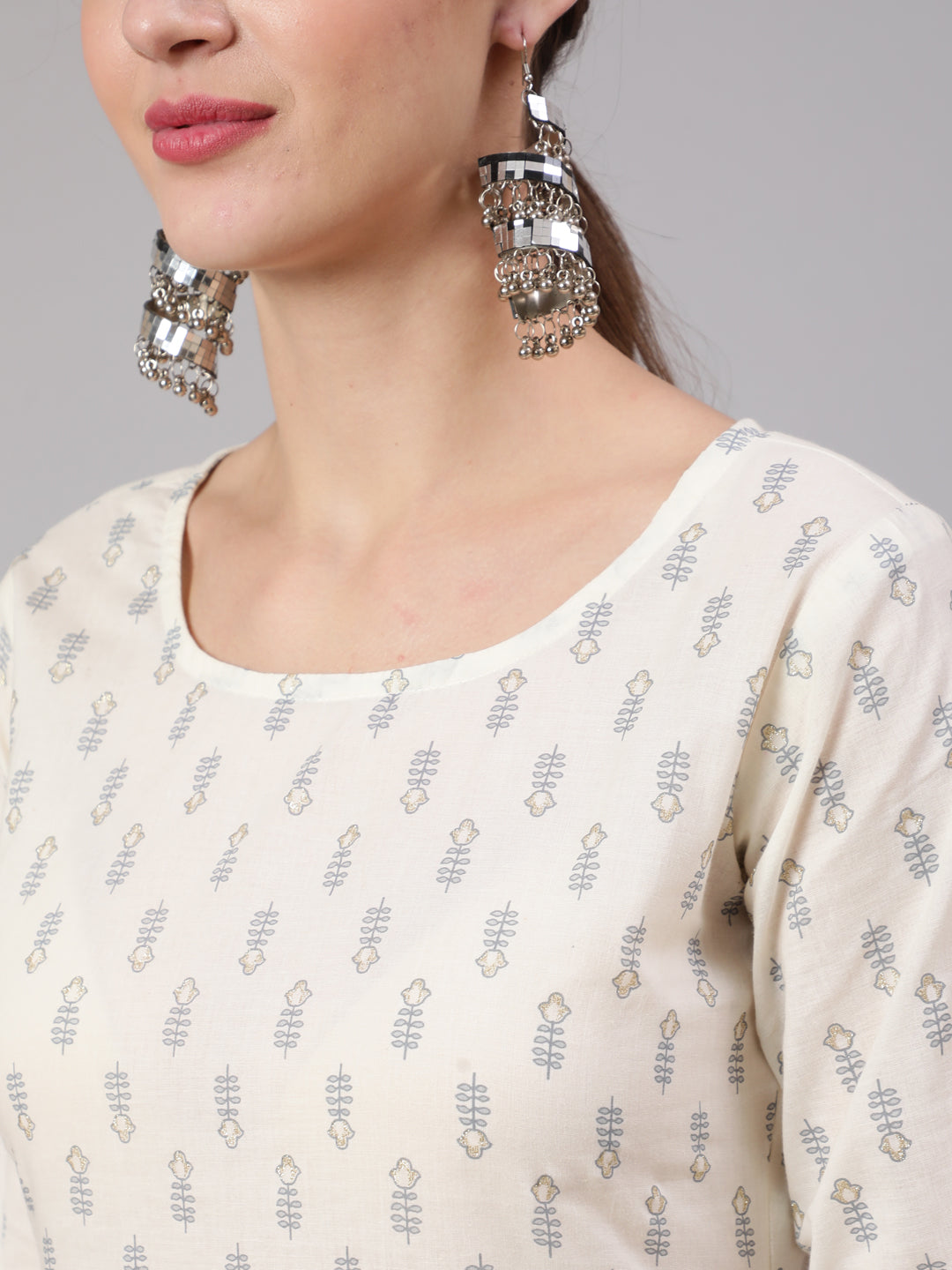 Women Off White Printed Straight Kurta With Trouser | LASVINI - Redefining Indian Fashion with Elegance