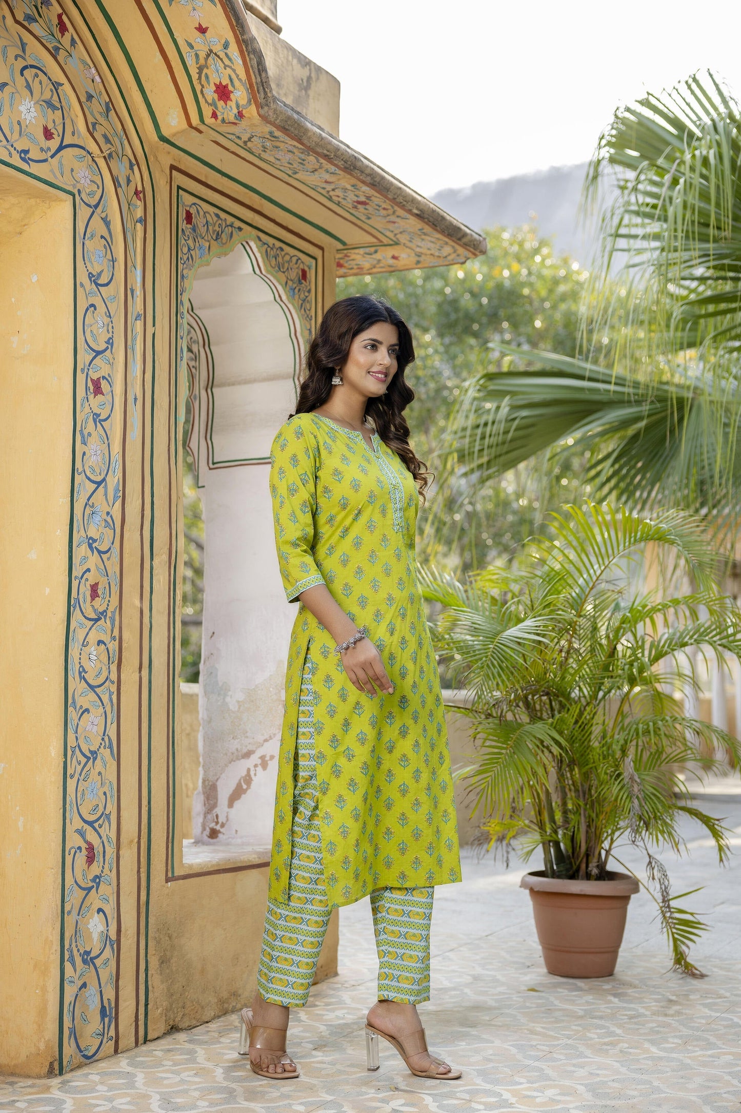 Women Green Ethnic Printed Straight Kurta With Trouser | LASVINI - Redefining Indian Fashion with Elegance