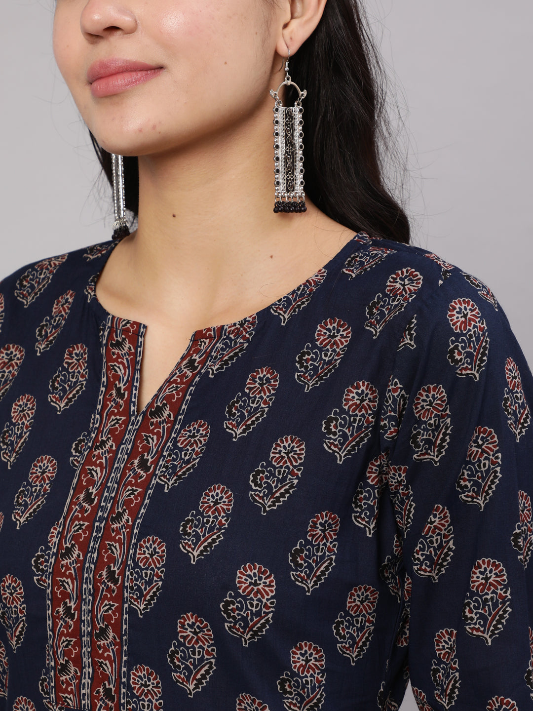 Women Navy Blue Ethnic Printed Straight Kurta With Trouser | LASVINI - Redefining Indian Fashion with Elegance