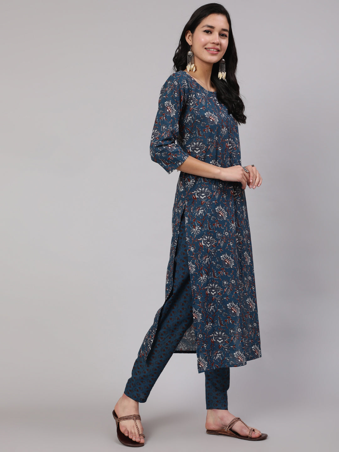 Women Blue Floral Printed Kurta With Trouser | LASVINI - Redefining Indian Fashion with Elegance