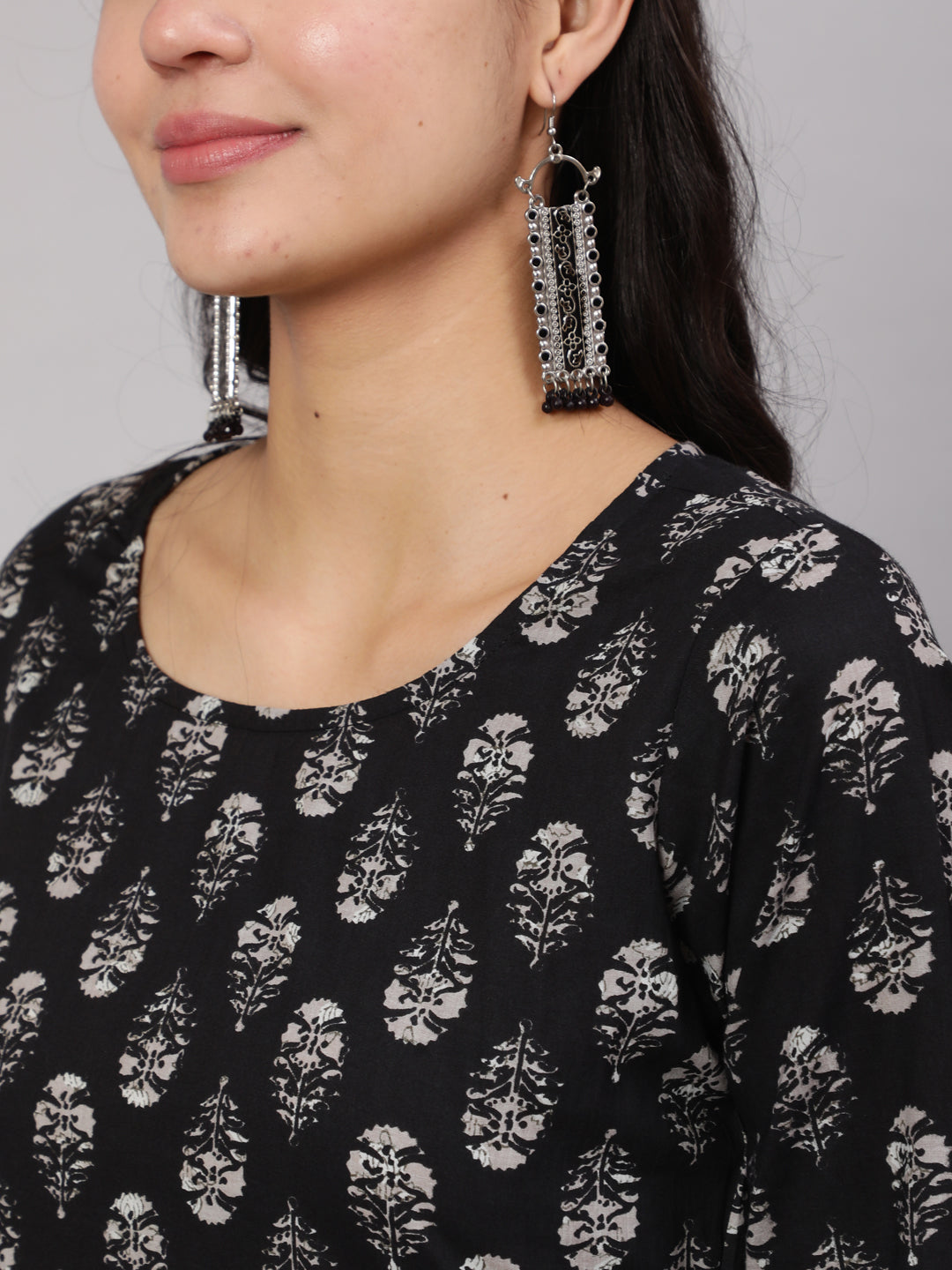 Women Black Ethnic Printed Straight Kurta With Trouser | LASVINI - Redefining Indian Fashion with Elegance
