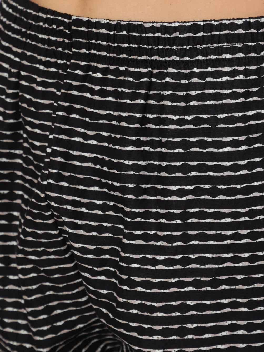 Women Black Ethnic Printed Straight Kurta With Trouser | LASVINI - Redefining Indian Fashion with Elegance