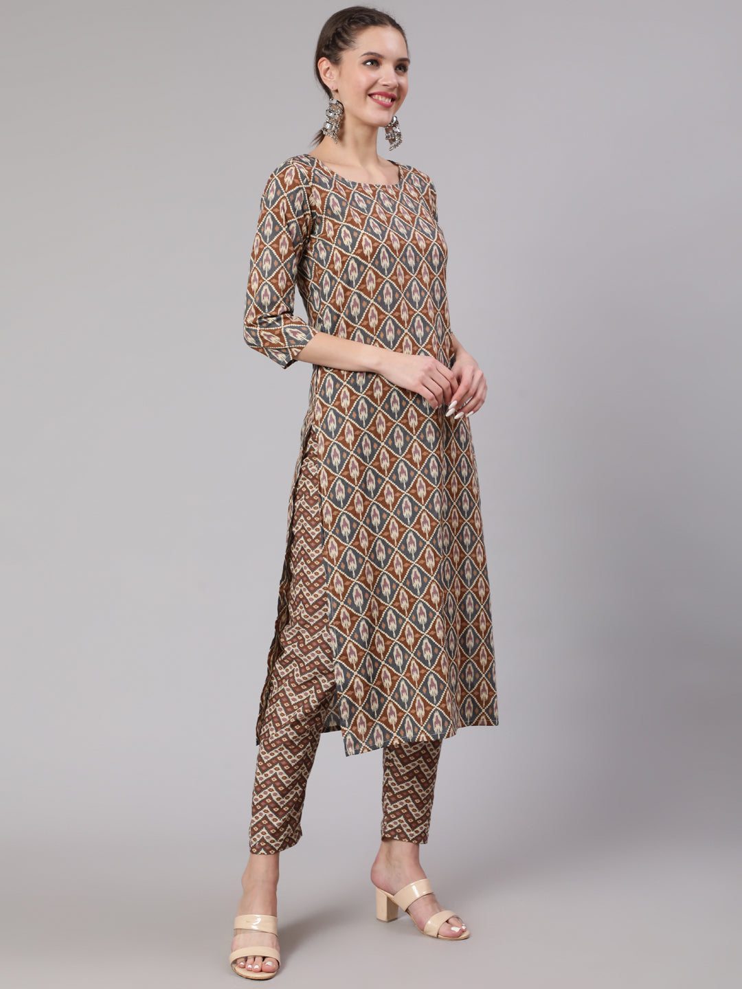 Women Multi Geometric Printed Straight Kurta With Palazzo | LASVINI - Redefining Indian Fashion with Elegance
