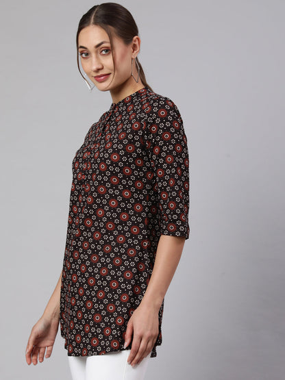 Women Black Straight Tunic With Three Quarter Sleeves | LASVINI - Redefining Indian Fashion with Elegance