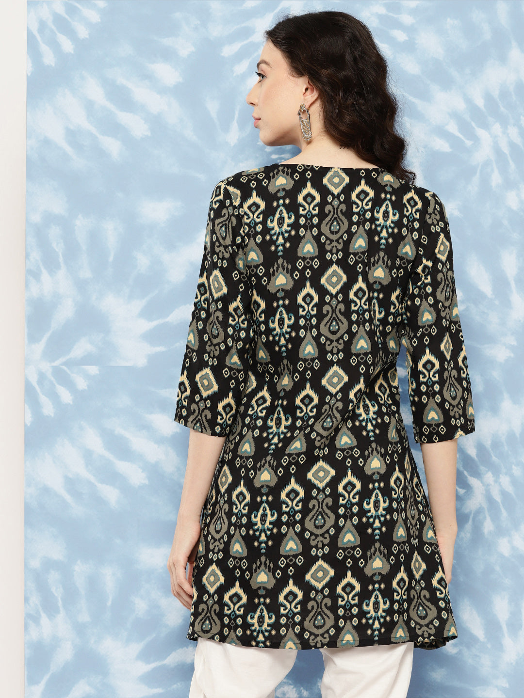 Women Black Straight Tunic With Three Quarter Sleeves | LASVINI - Redefining Indian Fashion with Elegance