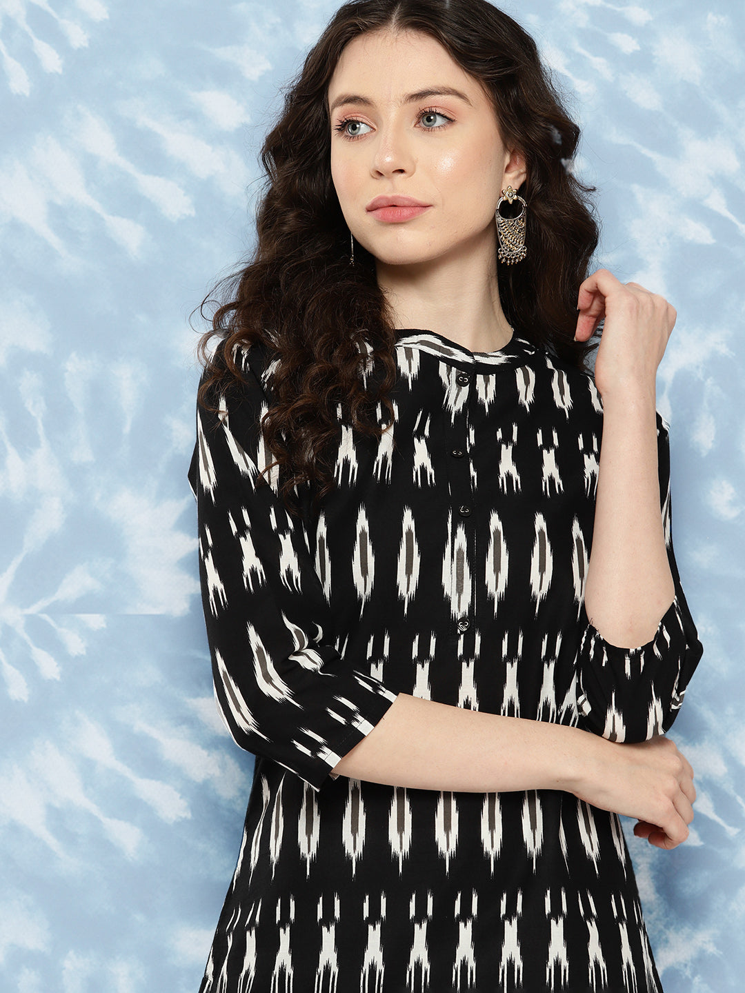 Women Black Straight Tunic With Three Quarter Sleeves | LASVINI - Redefining Indian Fashion with Elegance