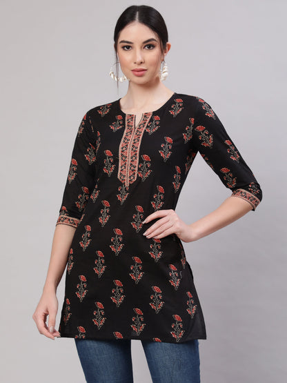 Women Black Straight Tunic With Three Quarter Sleeves | LASVINI - Redefining Indian Fashion with Elegance
