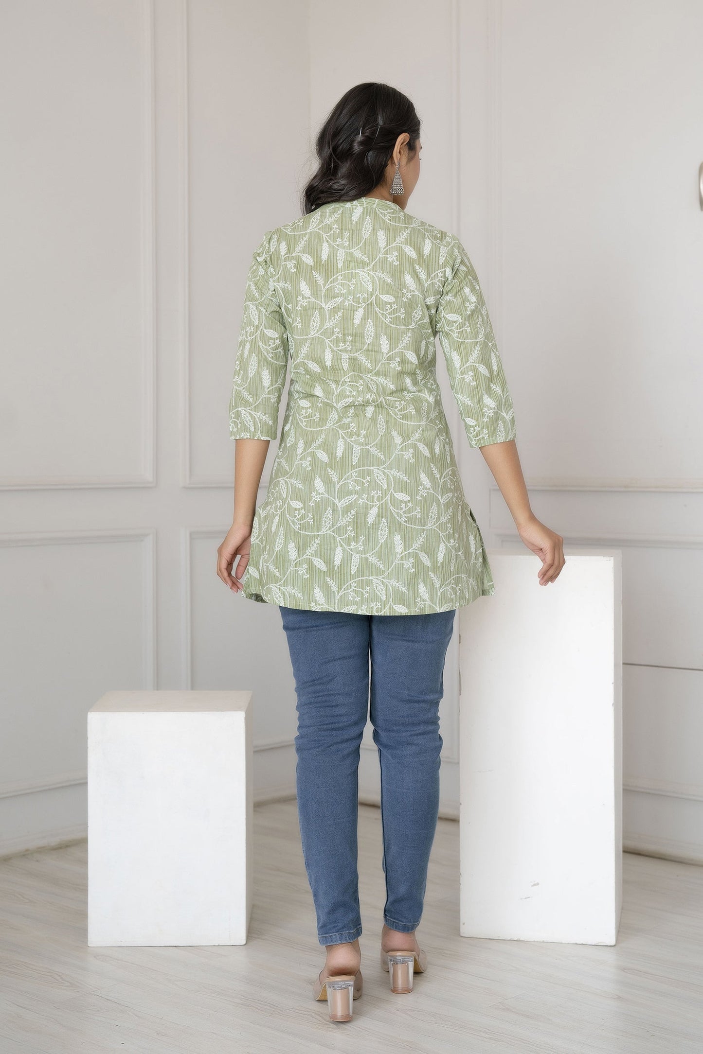 Women Green Ethnic Printed Straight Tunic | LASVINI - Redefining Indian Fashion with Elegance