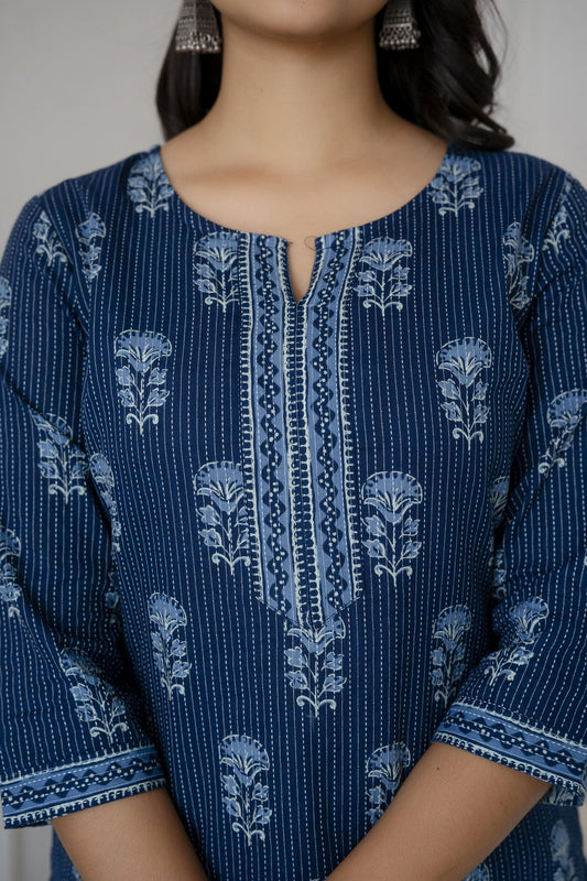 Women Blue Straight Tunic With Three Quarter Sleeves | LASVINI - Redefining Indian Fashion with Elegance