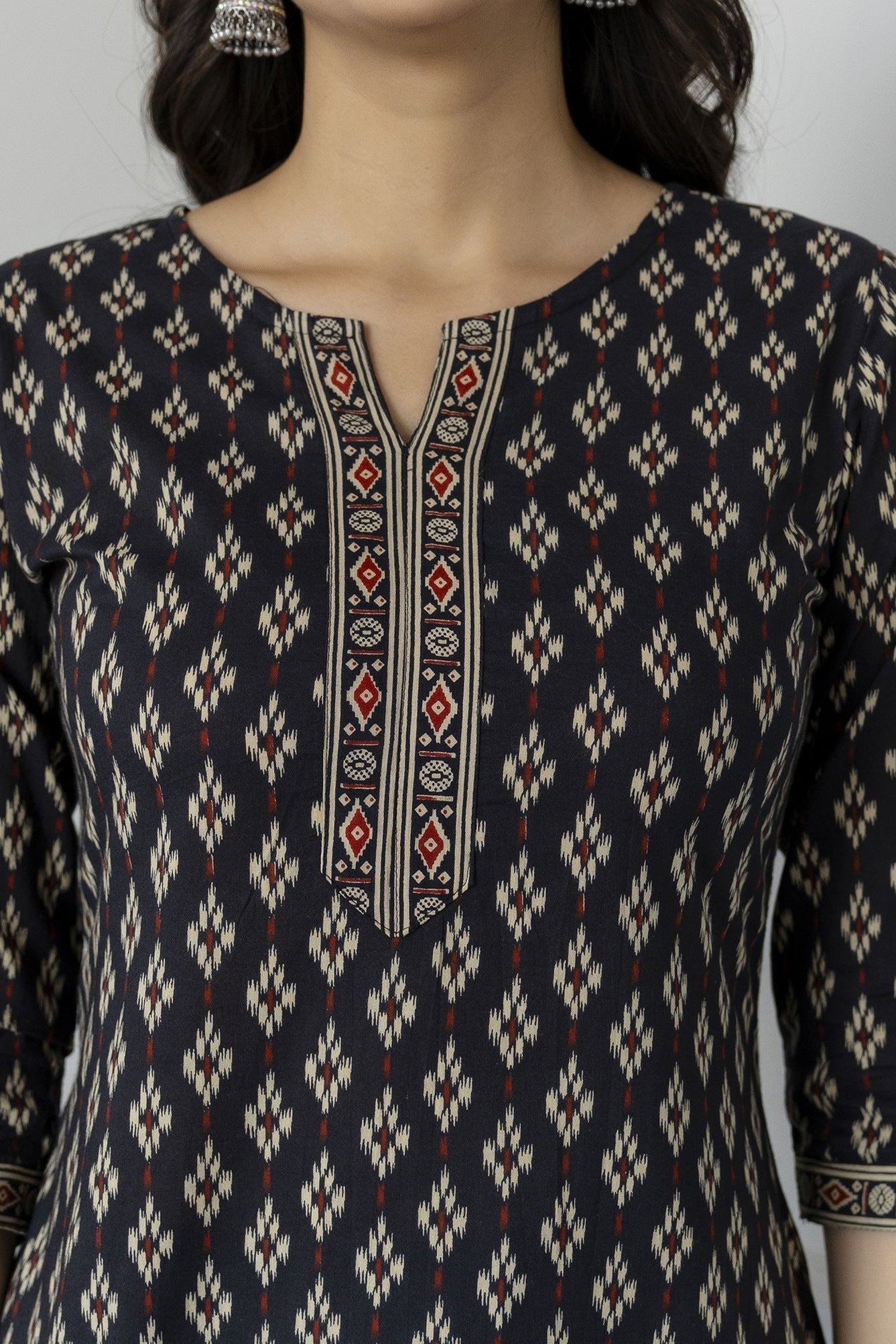 Women Black Straight Tunic With Three Quarter Sleeves | LASVINI - Redefining Indian Fashion with Elegance
