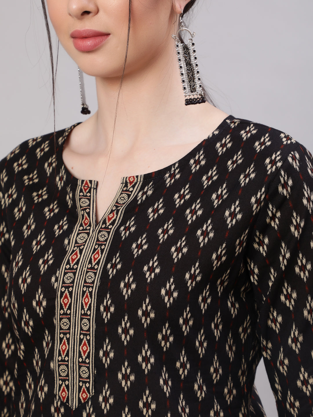 Women Black Straight Tunic With Three Quarter Sleeves | LASVINI - Redefining Indian Fashion with Elegance