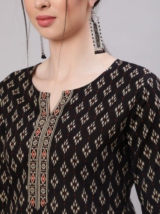 Women Black Straight Tunic With Three Quarter Sleeves | LASVINI - Redefining Indian Fashion with Elegance