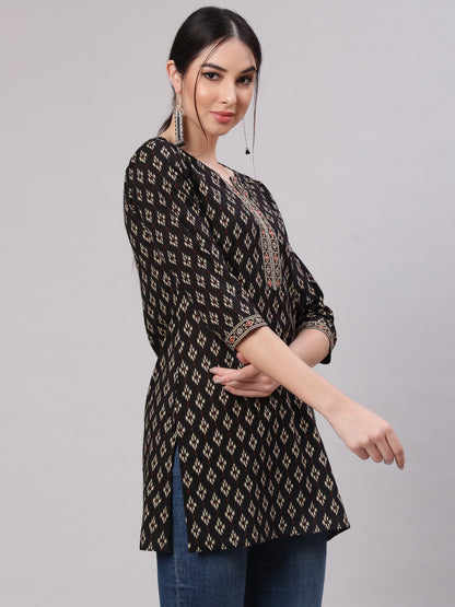 Women Black Straight Tunic With Three Quarter Sleeves | LASVINI - Redefining Indian Fashion with Elegance