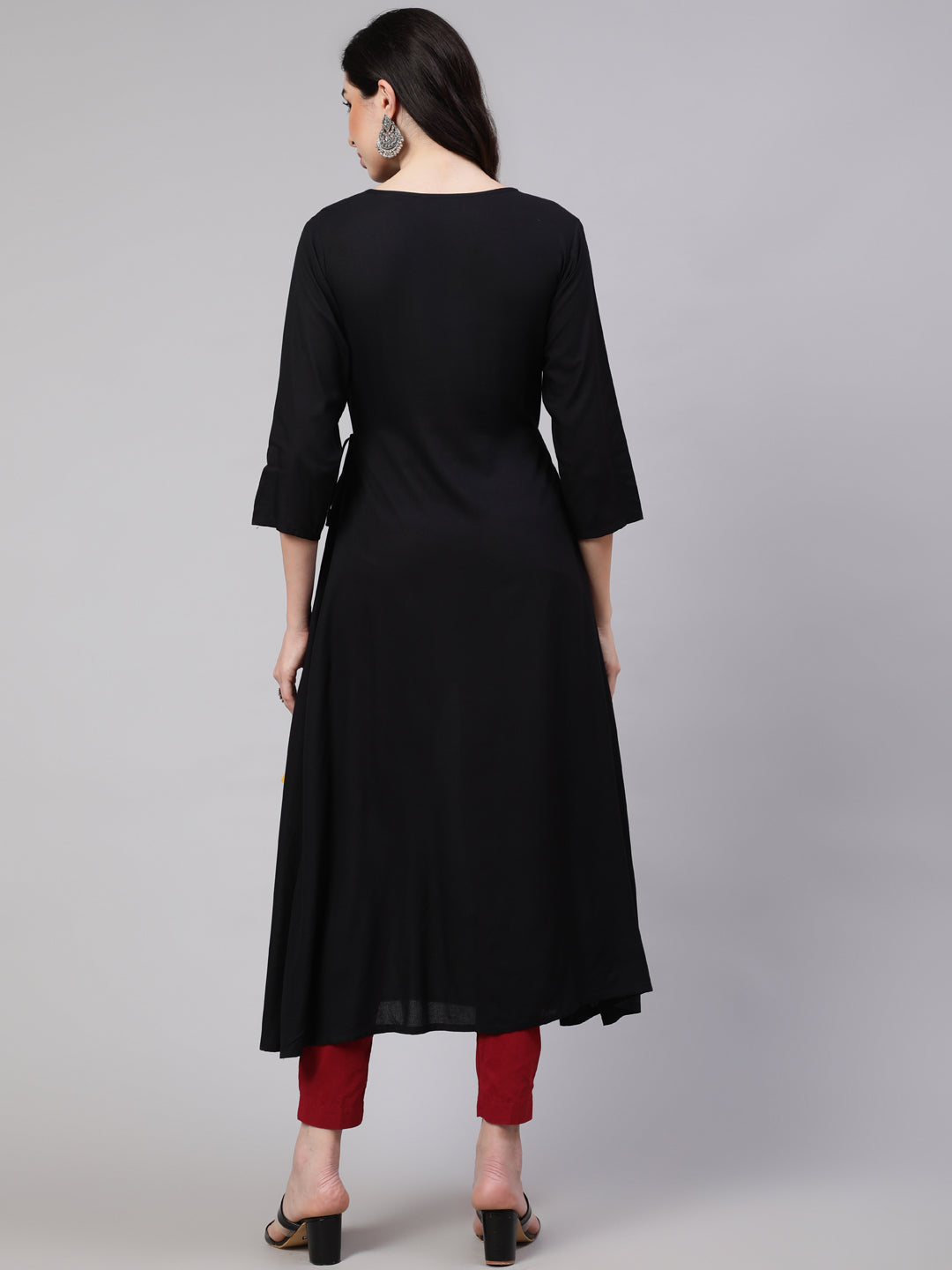 Women Black A-Line Kurta With Three Quarter Sleeves | LASVINI - Redefining Indian Fashion with Elegance