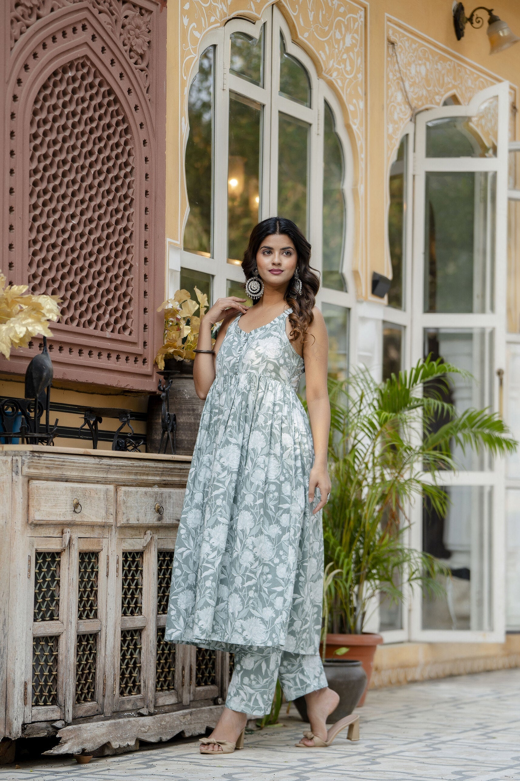 Women Green Floral Printed Flared Kurta With Trouser | LASVINI - Redefining Indian Fashion with Elegance