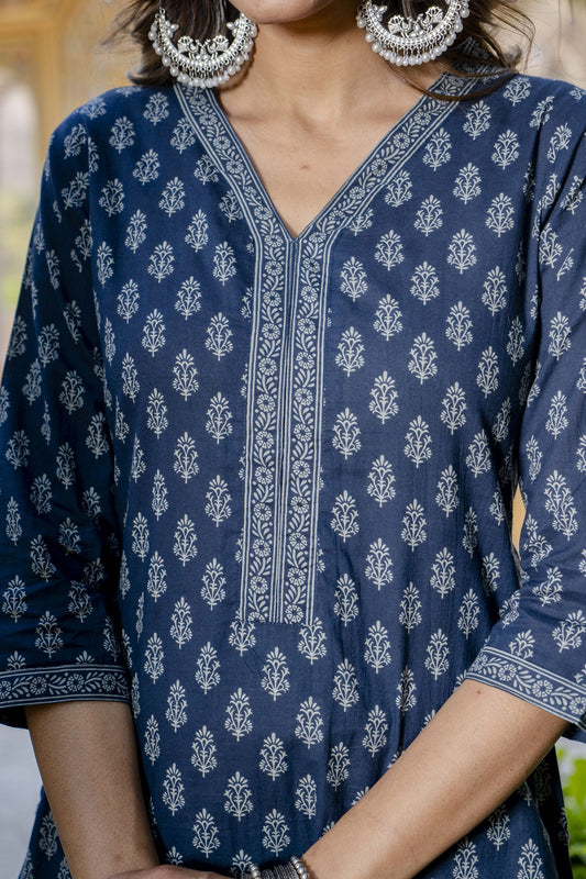 Women Blue Ethnic Printed Straight Kurta With Three Quarter Sleeves | LASVINI - Redefining Indian Fashion with Elegance