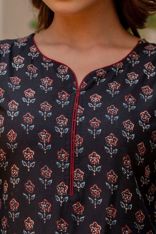 Women Black Tunic With Three Quarter Sleeves | LASVINI - Redefining Indian Fashion with Elegance