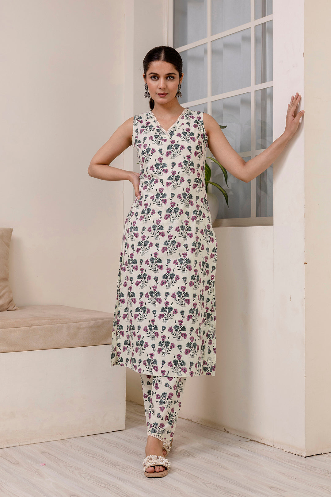 Women Off White Printed Straight Kurta With Trouser | LASVINI - Redefining Indian Fashion with Elegance