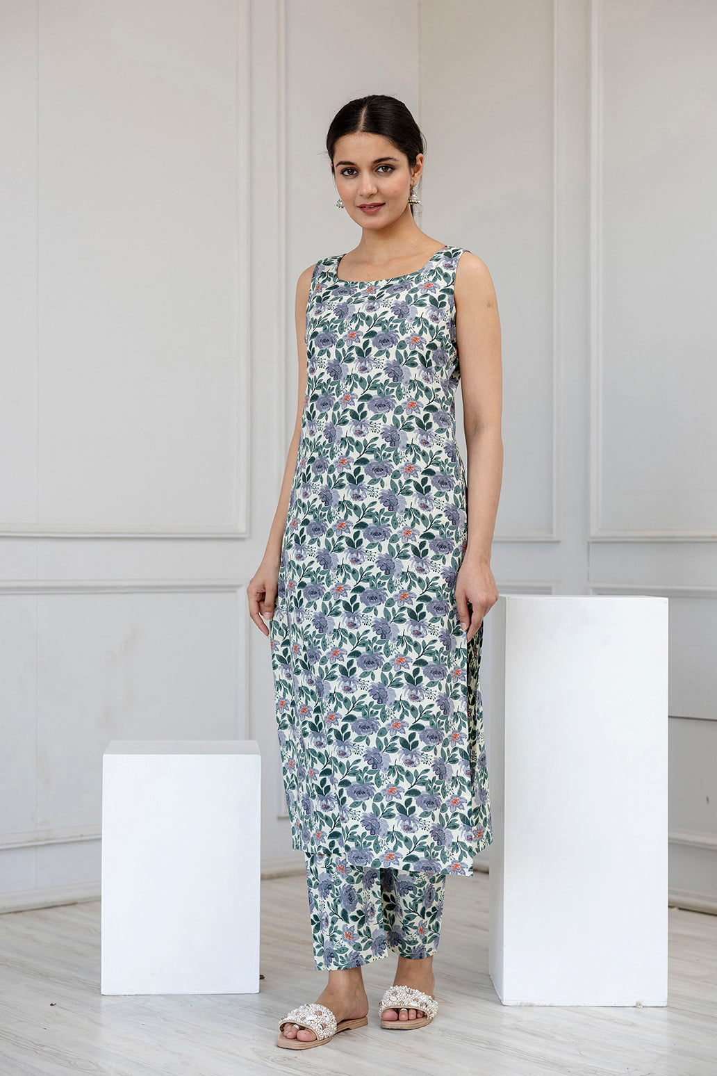 Women Off White Printed Straight Kurta With Trouser | LASVINI - Redefining Indian Fashion with Elegance