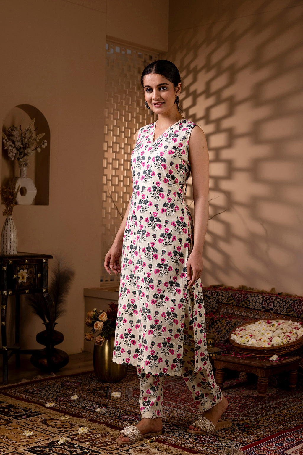 Women Off White Printed Straight Kurta With Trouser | LASVINI - Redefining Indian Fashion with Elegance