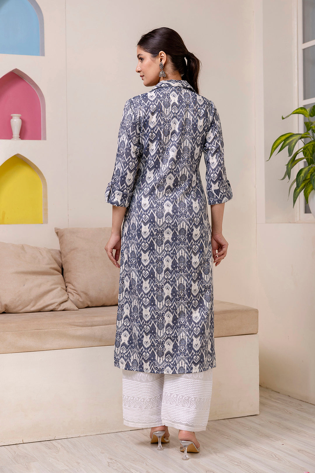 Women Grey Printed Straight Shirt Collar Kurta | LASVINI - Redefining Indian Fashion with Elegance