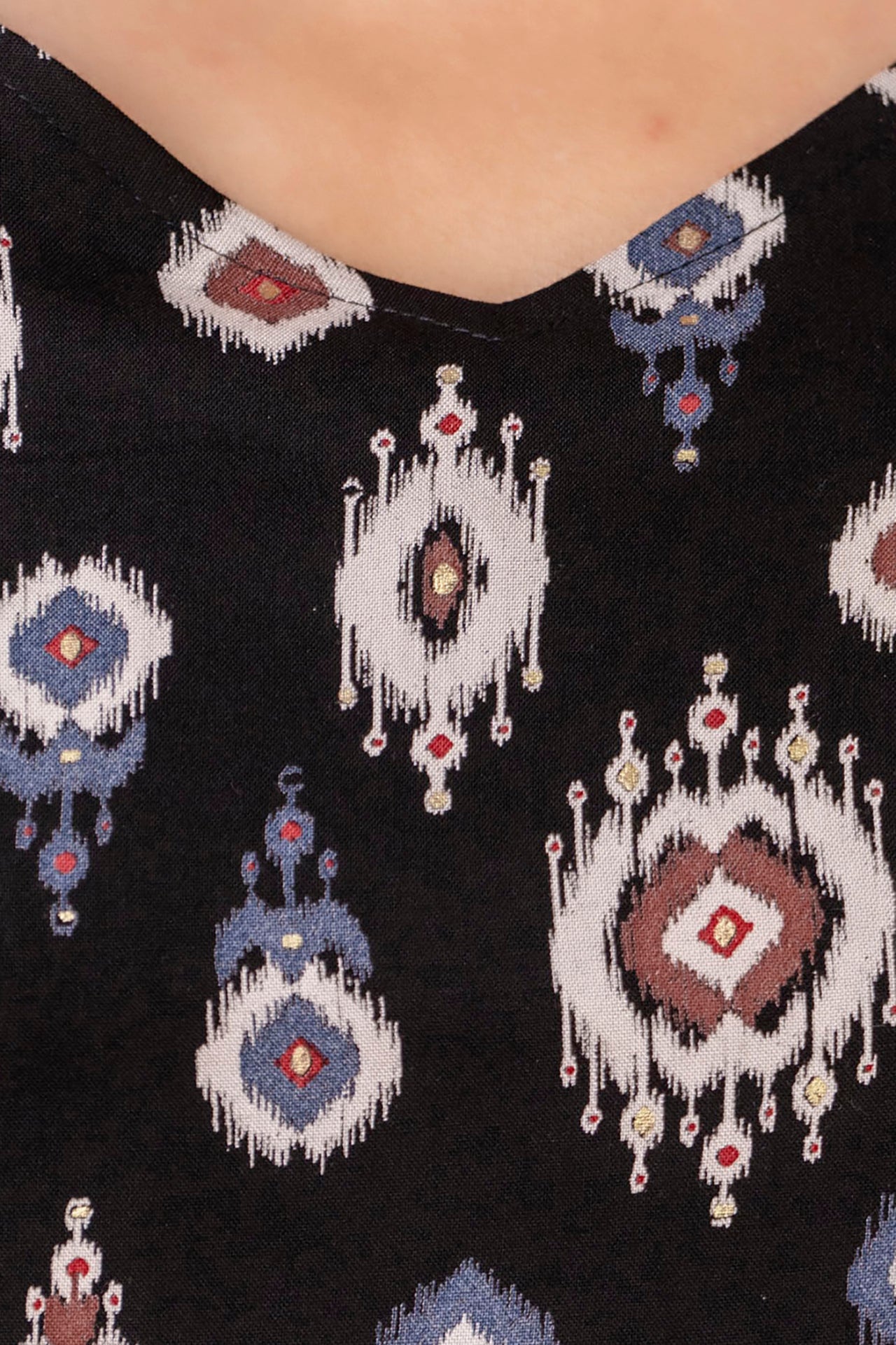 Women Black Printed Straight Kurta With Trouser | LASVINI - Redefining Indian Fashion with Elegance