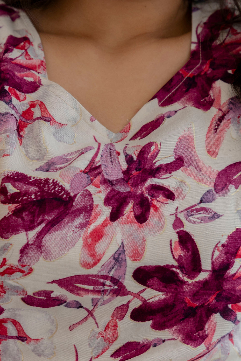 Women Off White Printed Straight Kurta With Trouser | LASVINI - Redefining Indian Fashion with Elegance