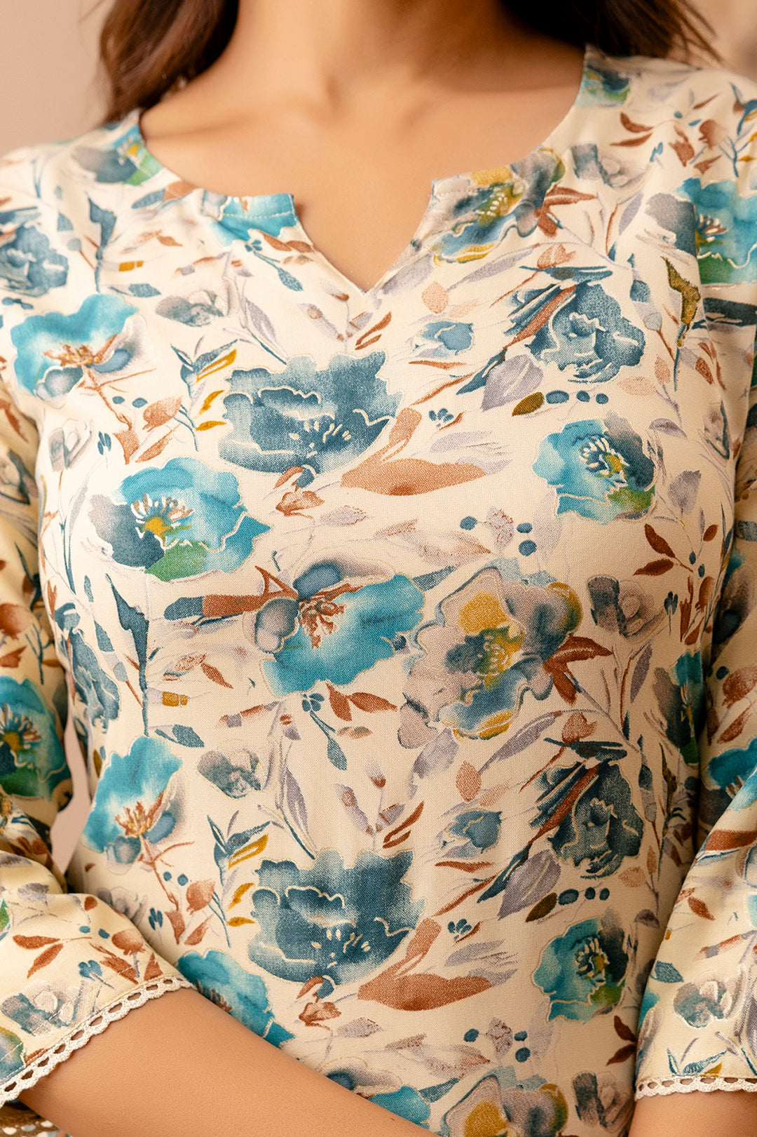 Women Off White And Green Printed Straight Tunic | LASVINI - Redefining Indian Fashion with Elegance