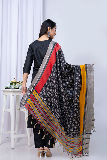 Black Straight Kurta Set With Printed Dupatta for Women | LASVINI - Redefining Indian Fashion with Elegance