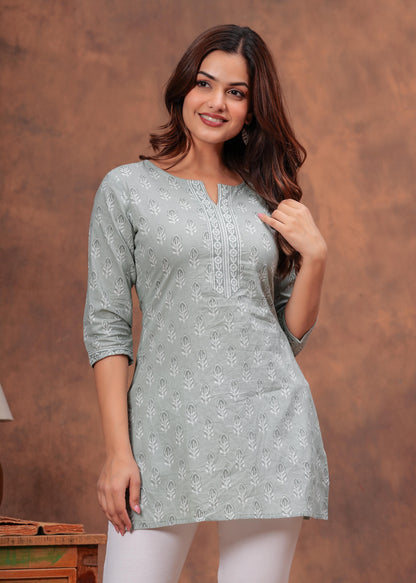 Women Green Printed Straight Tunic | LASVINI - Redefining Indian Fashion with Elegance