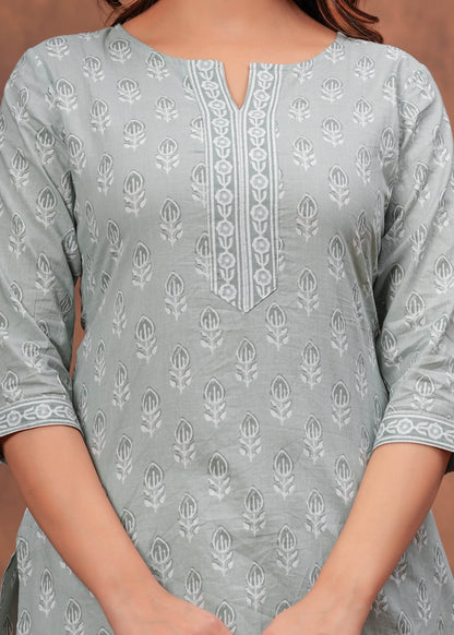 Women Green Printed Straight Tunic | LASVINI - Redefining Indian Fashion with Elegance
