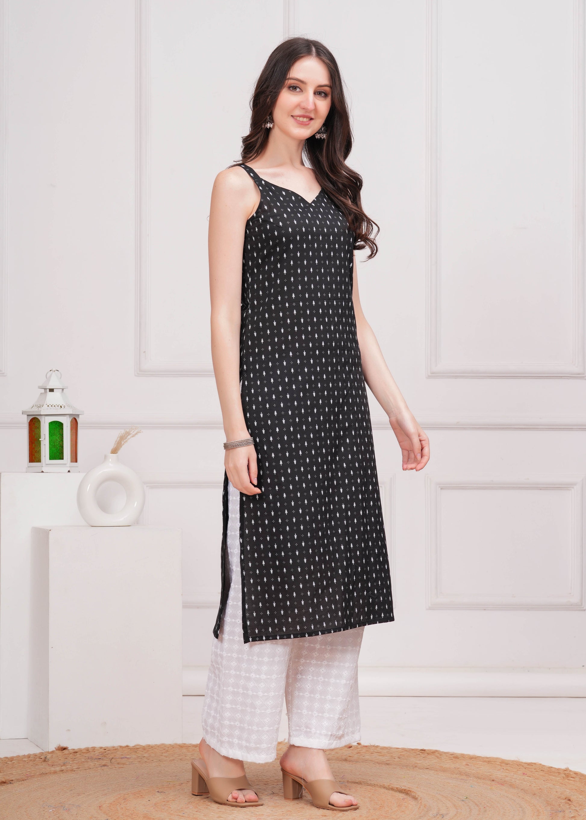 Women Black Printed Straight Shoulder Straps Kurta | LASVINI - Redefining Indian Fashion with Elegance