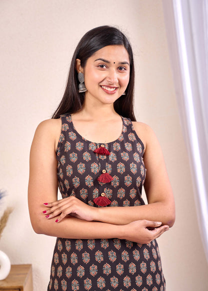 Women Black Printed Straight Sleeveless Kurta | LASVINI - Redefining Indian Fashion with Elegance
