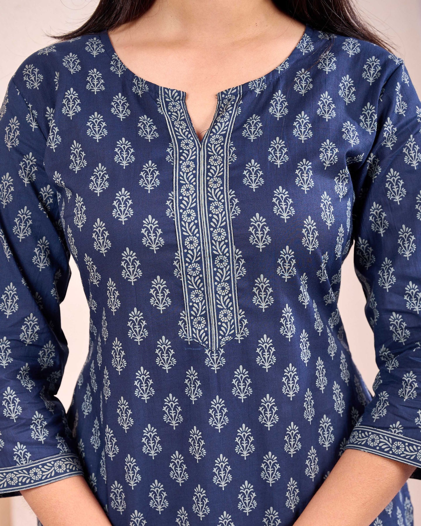 Women Navy Blue Printed Straight Tunic | LASVINI - Redefining Indian Fashion with Elegance