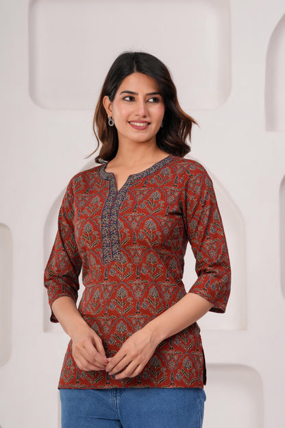 Women Maroon Printed Straight Tunic | LASVINI - Redefining Indian Fashion with Elegance