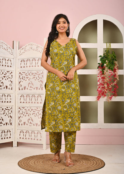 Floral Printed Kurta Set with Dupatta for Women | LASVINI - Redefining Indian Fashion with Elegance