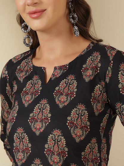 Women Black Printed Straight Tunic | LASVINI - Redefining Indian Fashion with Elegance