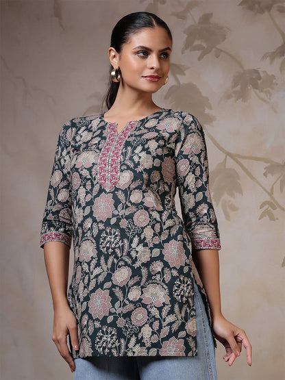 Women Green Printed Straight Tunic | LASVINI - Redefining Indian Fashion with Elegance
