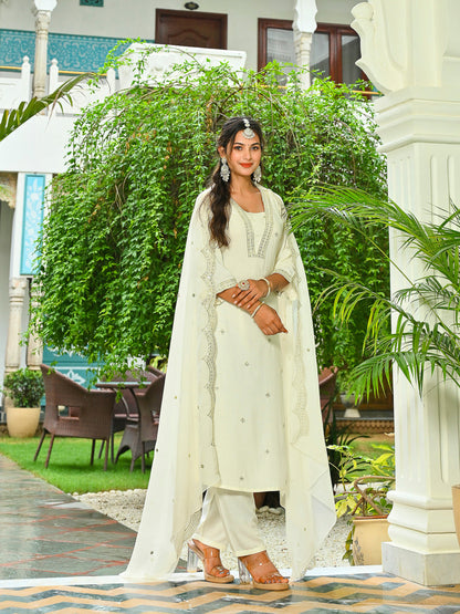 Off White Embroidered Kurta Set | LASVINI - Redefining Indian Fashion with Elegance