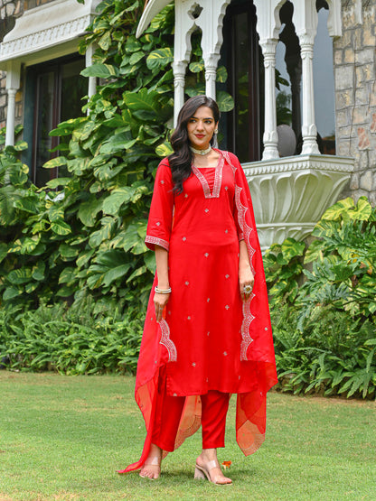 Red Embroidered Kurta Set | LASVINI - Redefining Indian Fashion with Elegance